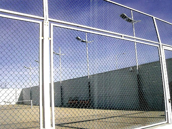 大連鐵絲網(wǎng)圍墻圖片2 大連鐵絲網(wǎng)圍墻圖片2