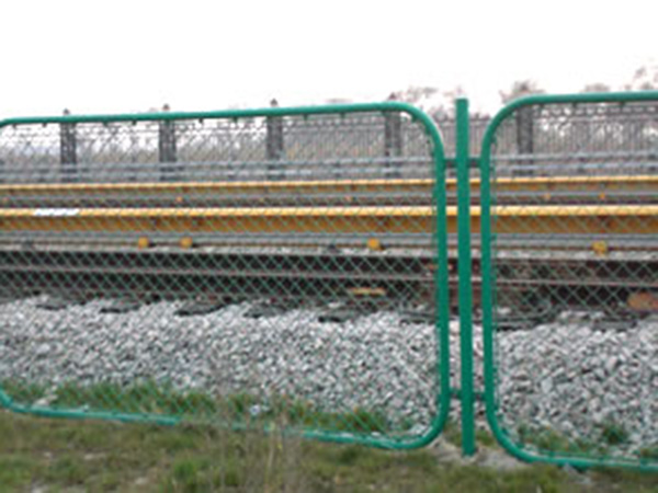 南昌高速鐵路防護欄圖片3 南昌高速鐵路防護欄圖片3