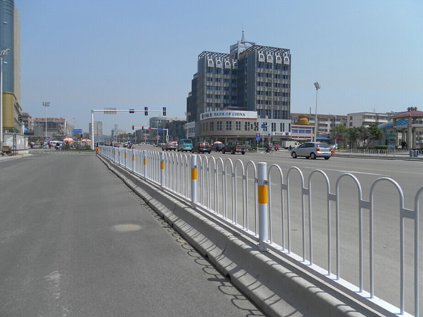 樂清隔離帶護欄網圖片2 樂清隔離帶護欄網圖片2