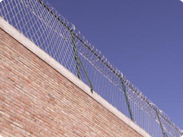 濟南監(jiān)獄防護欄圖片3 濟南監(jiān)獄防護欄圖片3