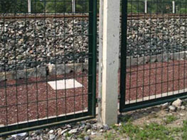 蚌埠鐵路防護(hù)欄圖片2 蚌埠鐵路防護(hù)欄圖片2