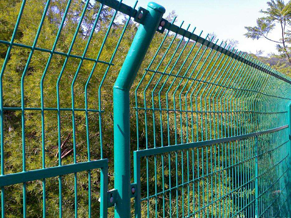 大連鐵絲網(wǎng)圍墻圖片1 大連鐵絲網(wǎng)圍墻圖片1