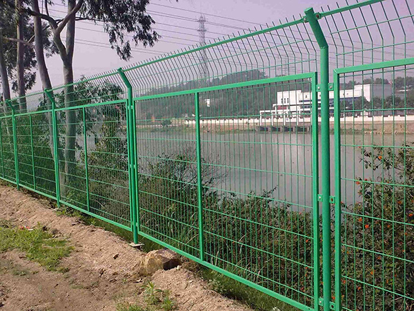 防護(hù)圍欄圖片4 防護(hù)圍欄圖片4