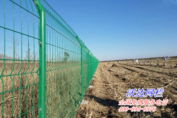 內(nèi)蒙古工業(yè)設(shè)計(jì)園光伏圍墻護(hù)欄網(wǎng)工程