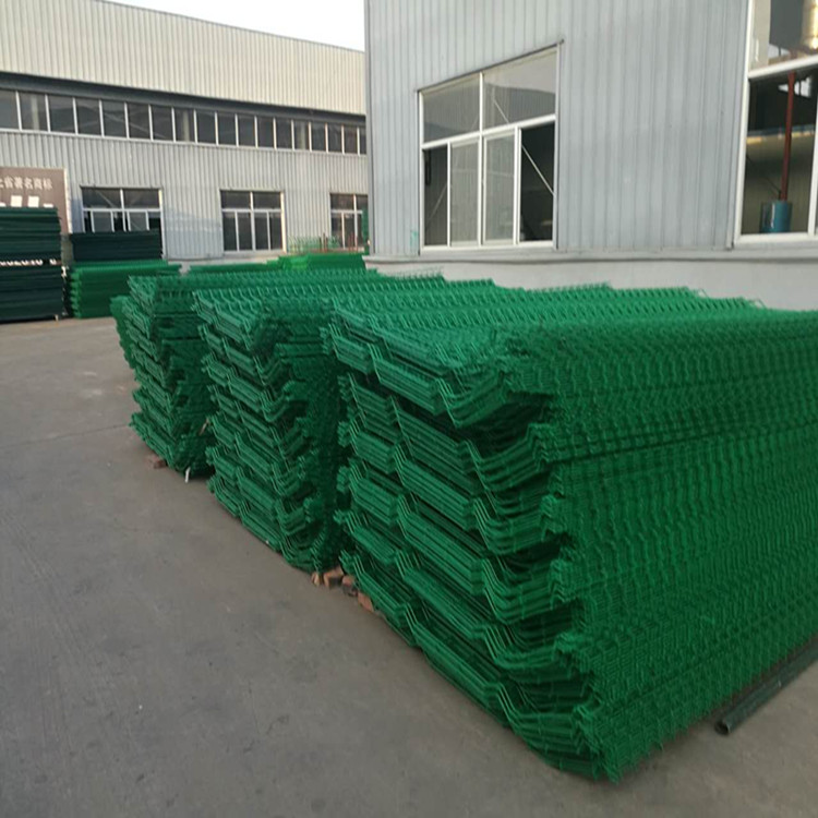 寧夏內蒙古工業設計園光伏圍墻護欄網工程圖片4 寧夏內蒙古工業設計園光伏圍墻護欄網工程圖片4