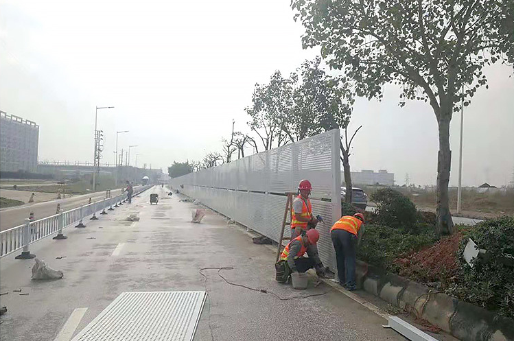 海寧沖孔網護欄圖片6 海寧沖孔網護欄圖片6