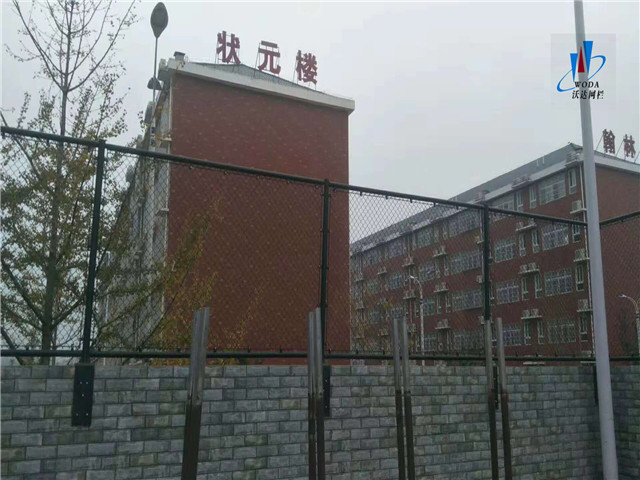 赤峰安徽皖西當代運動場圍網工程圖片6 赤峰安徽皖西當代運動場圍網工程圖片6