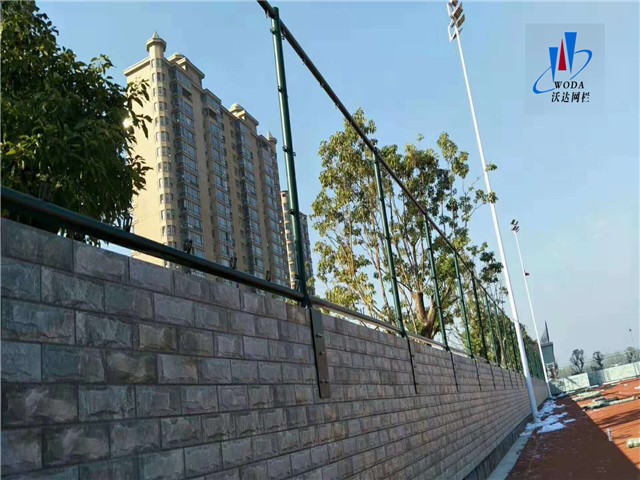 赤峰安徽皖西當代運動場圍網工程圖片3 赤峰安徽皖西當代運動場圍網工程圖片3