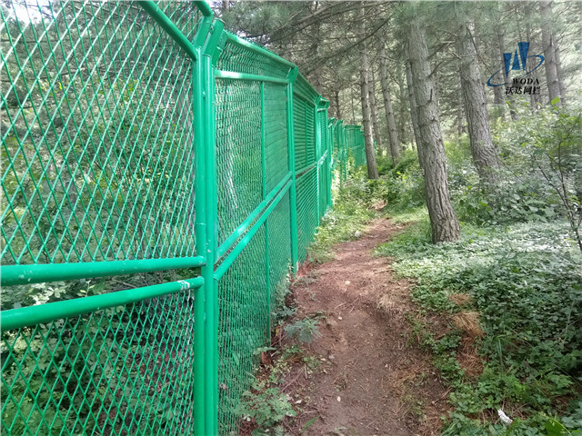 昆明金河口旅游風(fēng)景區(qū)圍欄工程圖片5 昆明金河口旅游風(fēng)景區(qū)圍欄工程圖片5