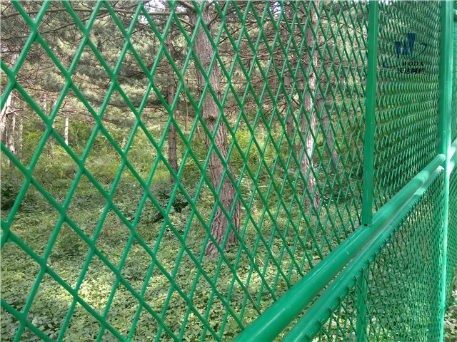 昆明金河口旅游風(fēng)景區(qū)圍欄工程圖片7 昆明金河口旅游風(fēng)景區(qū)圍欄工程圖片7