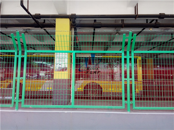 蚌埠公路護(hù)欄網(wǎng)圖片5 蚌埠公路護(hù)欄網(wǎng)圖片5