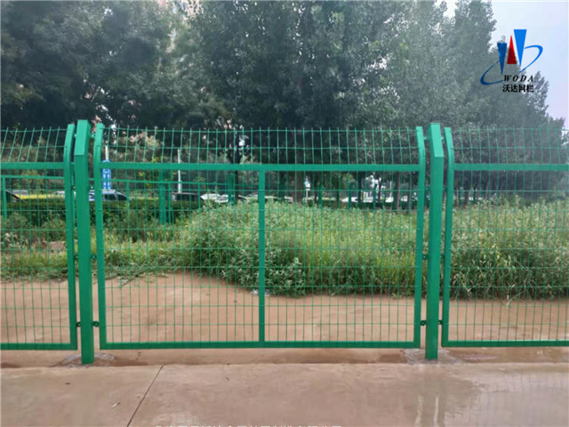 公路隔離柵圖片4 公路隔離柵圖片4