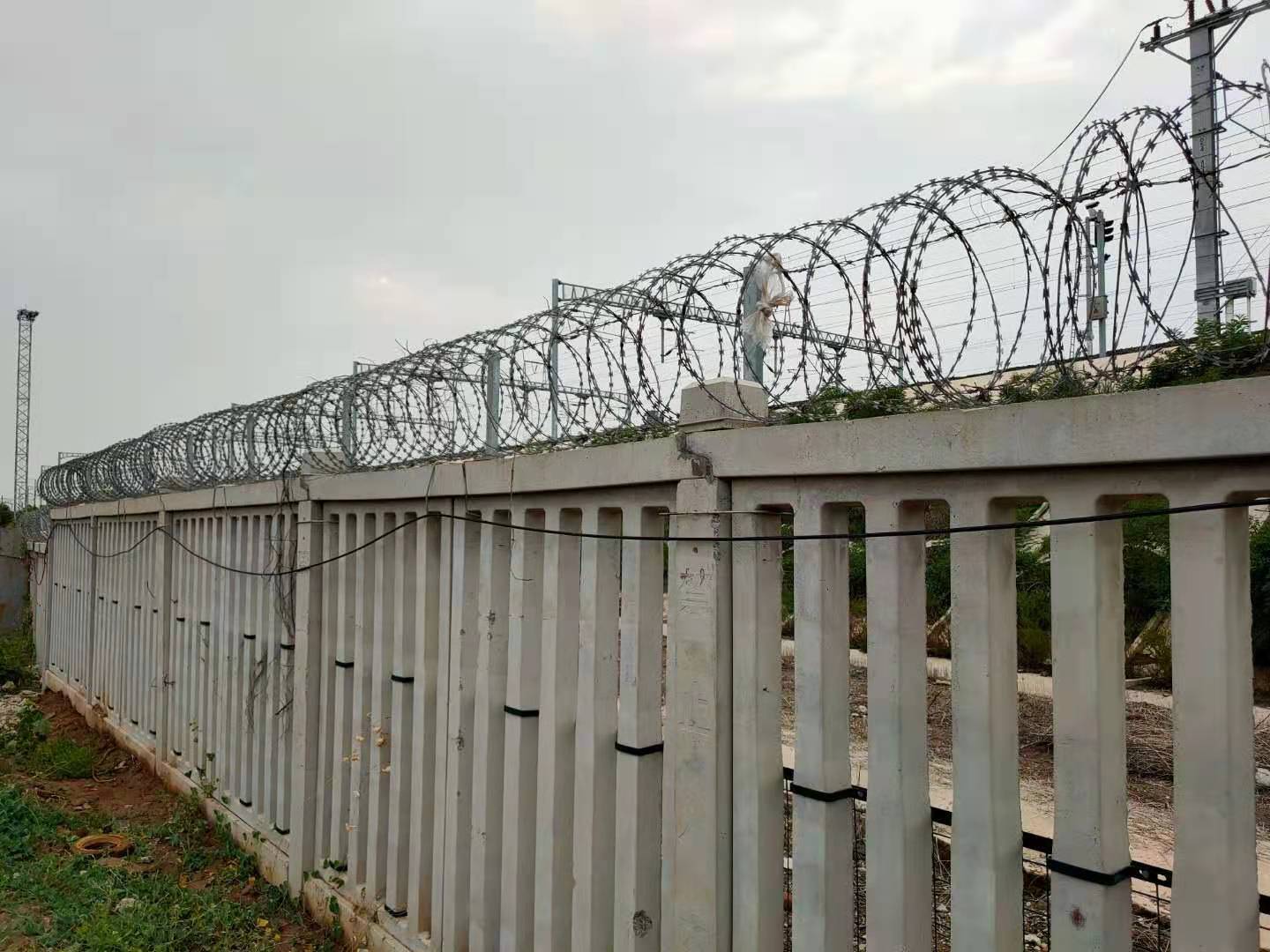 安徽高鐵刺絲滾籠圖片1 安徽高鐵刺絲滾籠圖片1